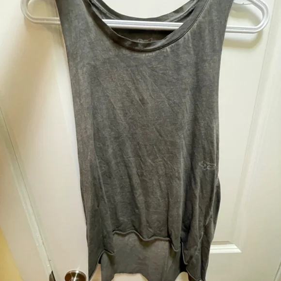 Tanktop - Picture 2 of 3
